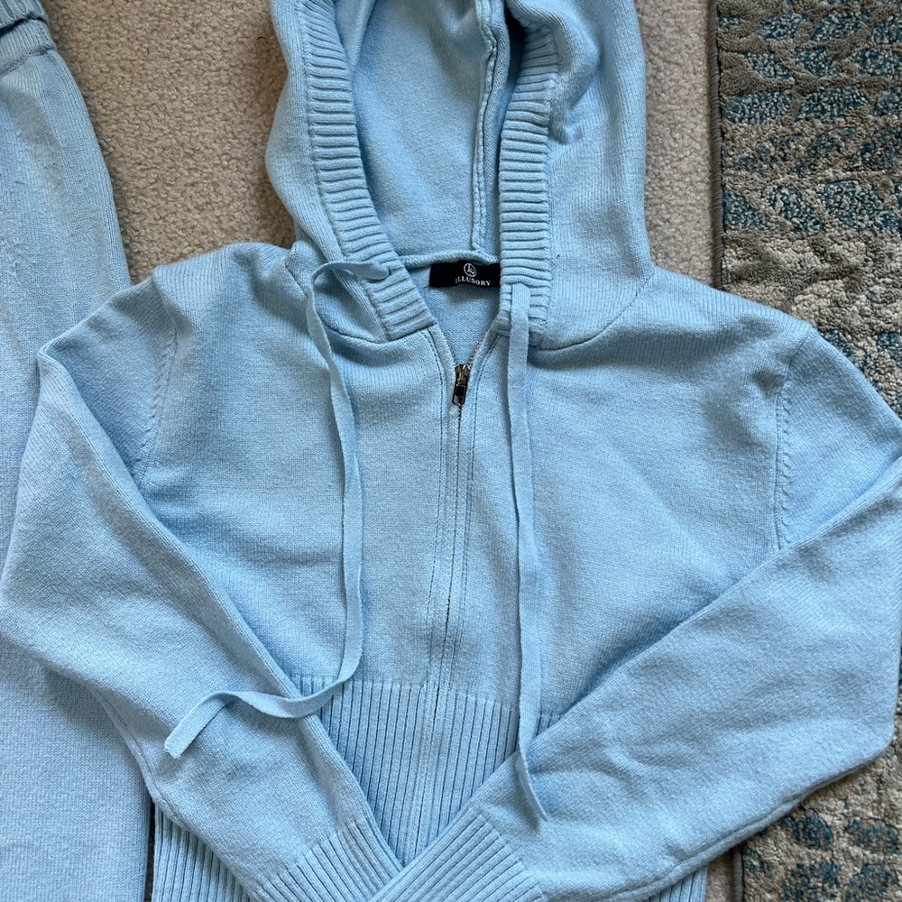 Lillusory 2-Piece Sweater Set Size Small - Picture 3 of 7